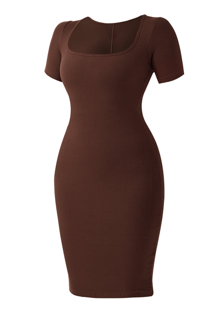 Midi-jurk met korte mouwen en ingebouwde shapewear