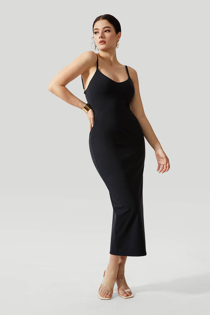 Sexy rugloze jurk met gekruiste bandjes en ingebouwde shapewear