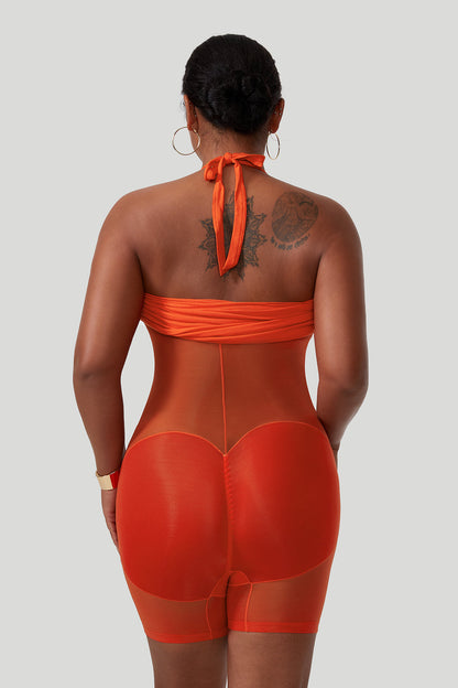 Rugloze mini-jurk met gedrapeerde hals en bandjes, met ingebouwde shapewear