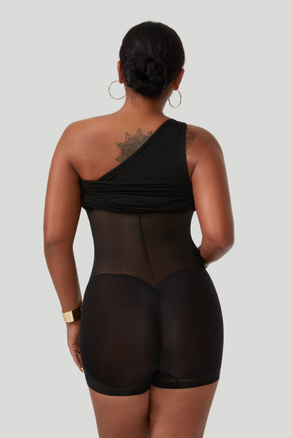 Mini-jurk met één schouder en ingebouwde shapewear