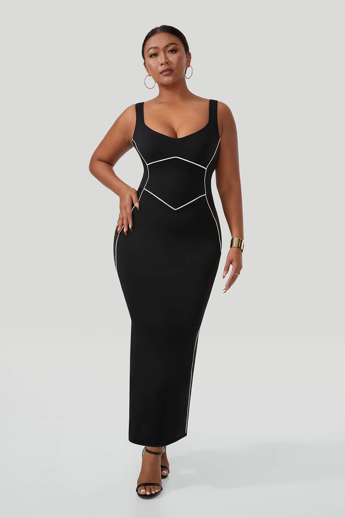 Maxi-jurk met contrasterende kleuren en ingebouwde shapewear