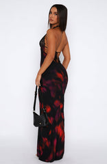 Maxi jurk met bloemen en halternek