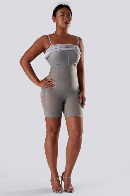 Jurk met spaghettibandjes en ingebouwde shapewear