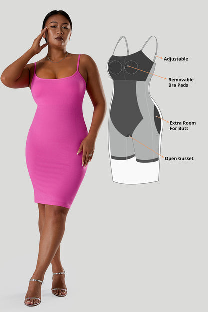 Nauwsluitende jurk met spaghettibandjes en ingebouwde shapewear