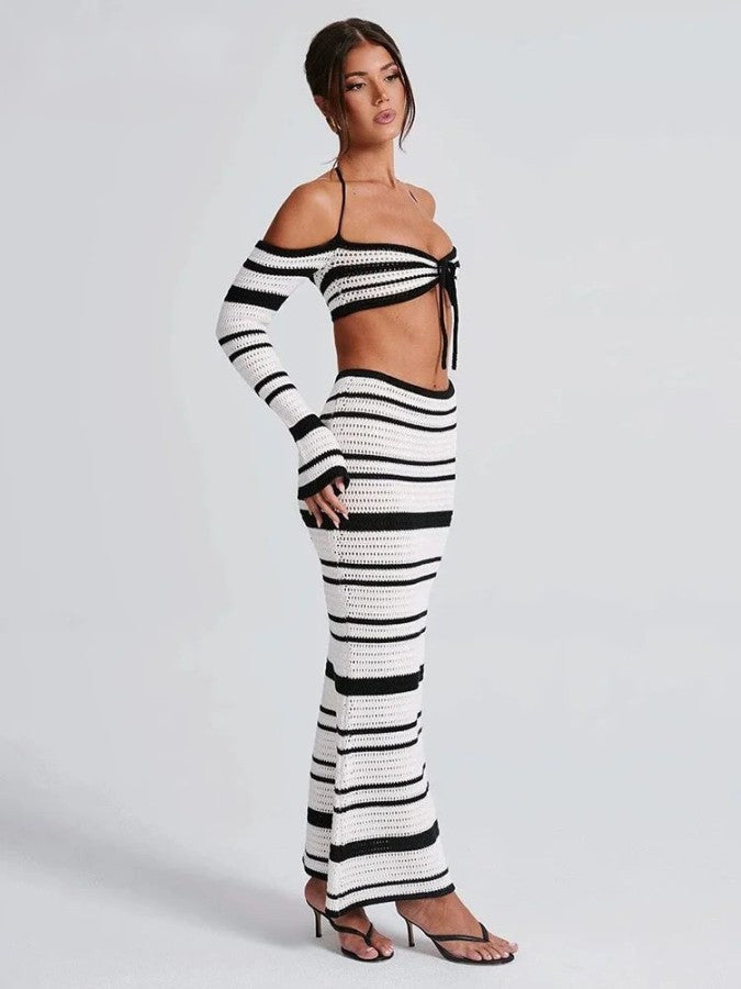 Dunne gebreide crop tops en lange rokken