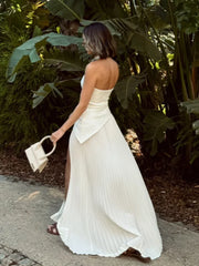 Chique strapless maxi met geplooide zoom