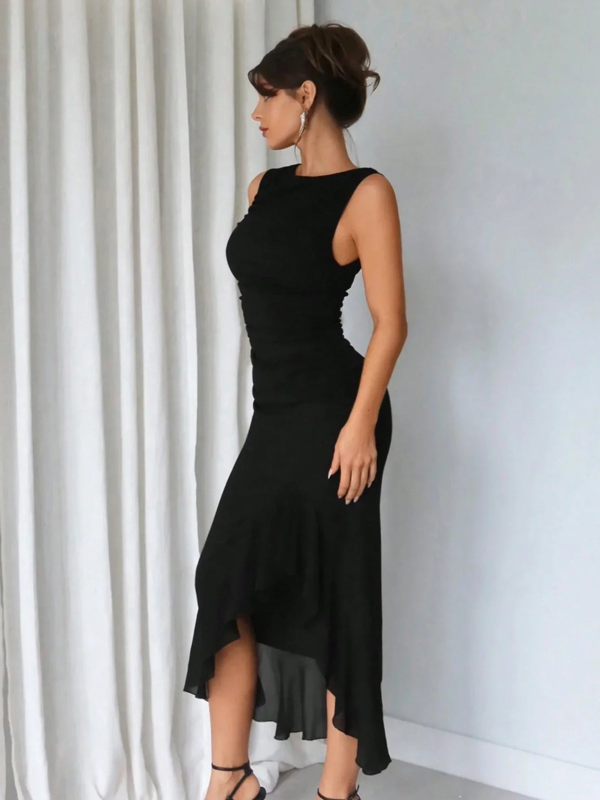 Rugloze jurk met gestileerde taille