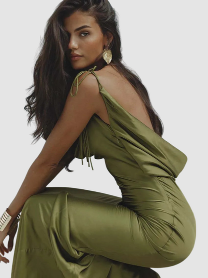 Elegante vloerlange groene jurk met spaghettibandjes