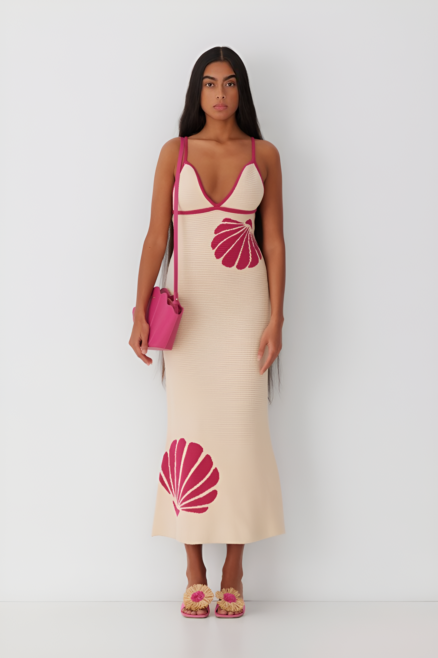 Elegante maxijurk met schelpendetail