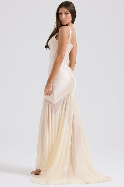 Aansluitende jurk met omslag en smalle rugband